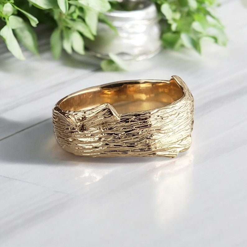 Wood Texture Branch Wedding Band in Solid Gold - DV Jewelry Designs