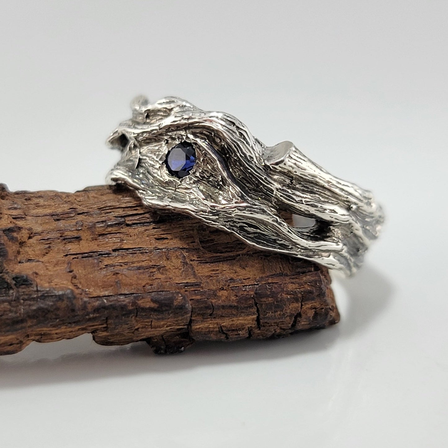 Driftwood Style Blue Sapphire Wedding Band - DV Jewelry Designs
