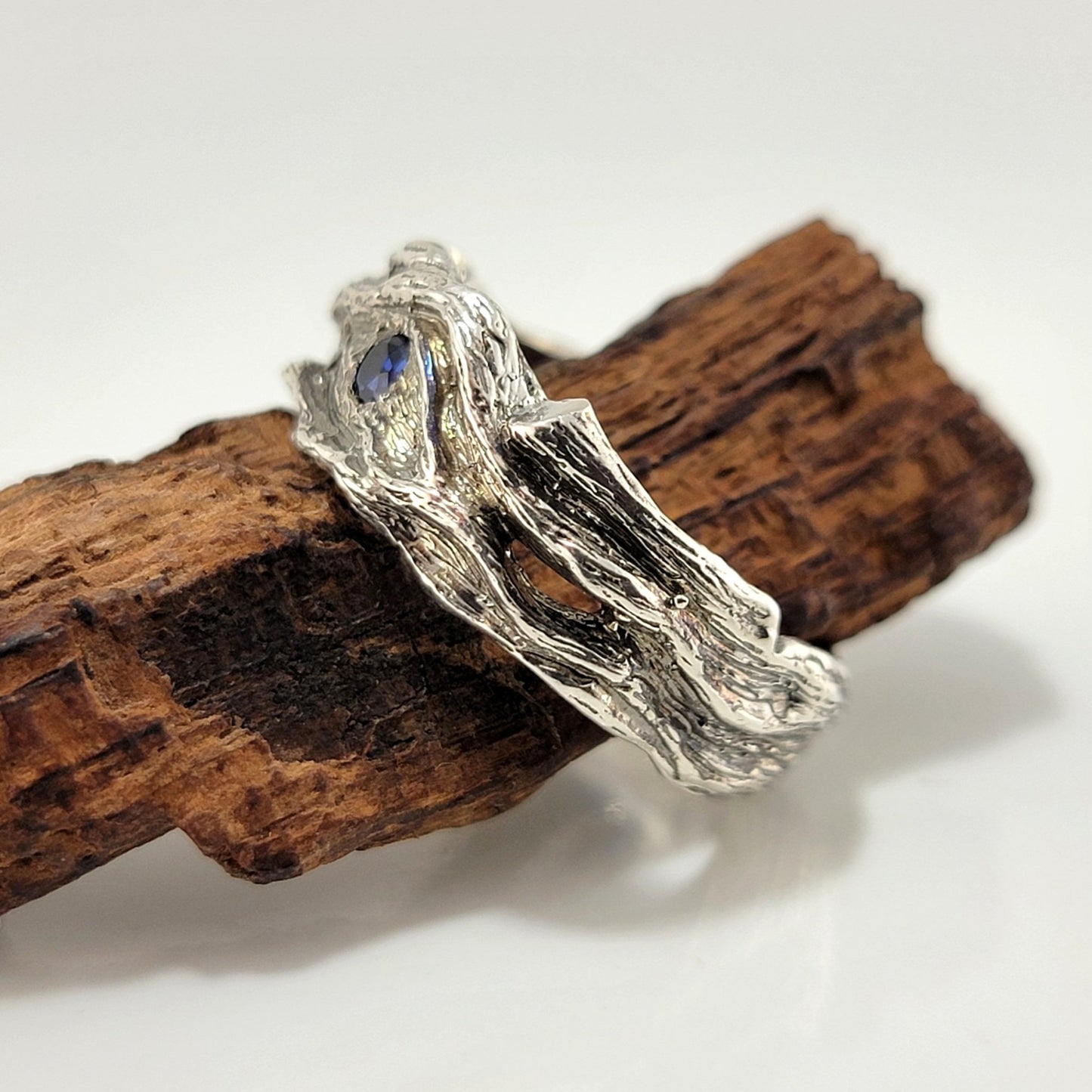 Driftwood Style Blue Sapphire Wedding Band - DV Jewelry Designs