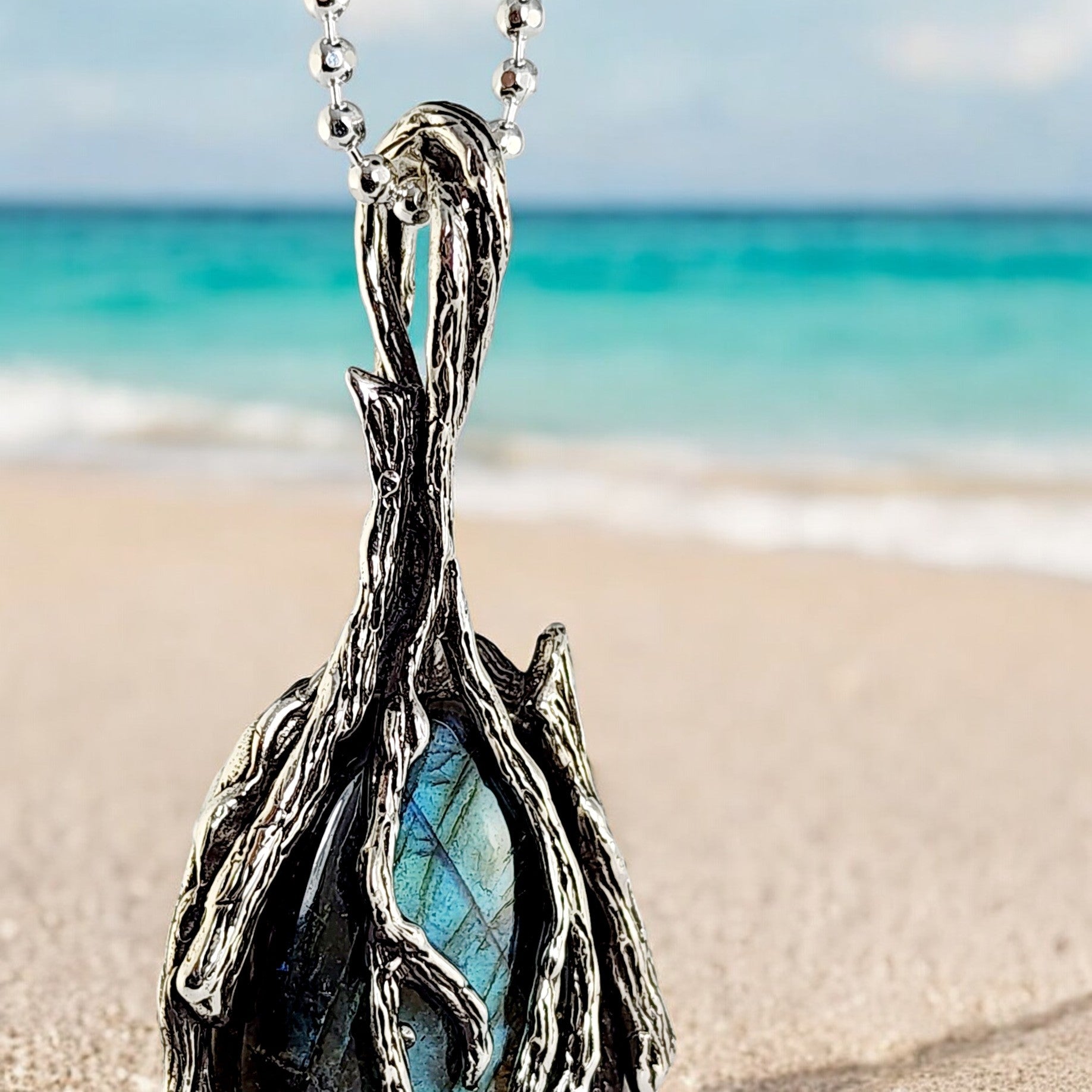 Labradorite Silver Pendant - DV Jewelry Designs