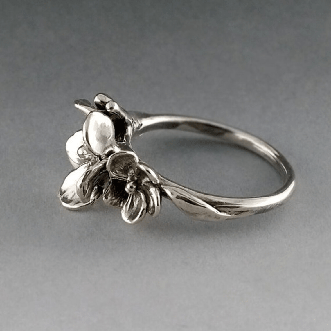 Sterling Silver Flower Ring - DV Jewelry Designs